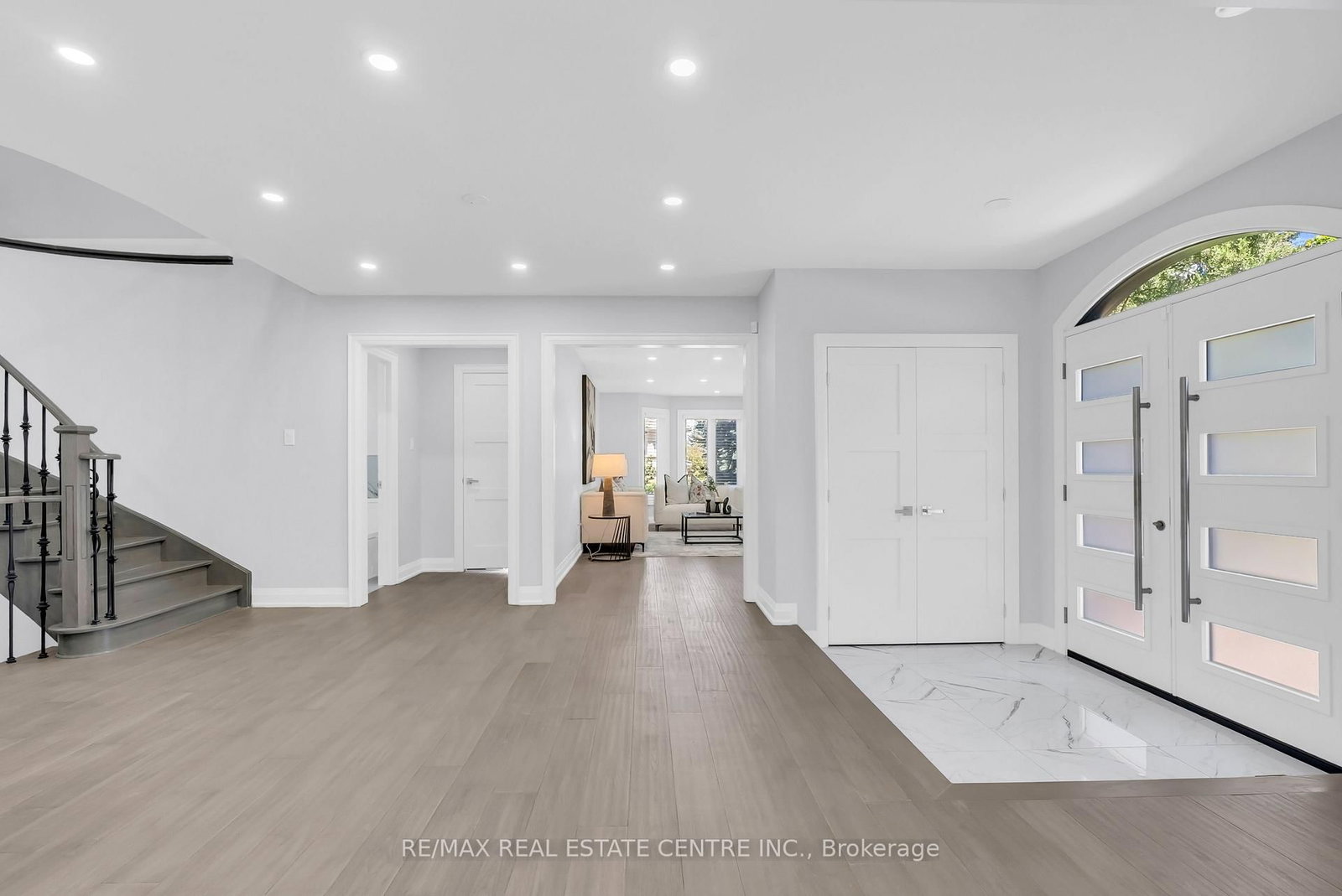 5078 Frybrook Court • Mississauga, ON photo 6