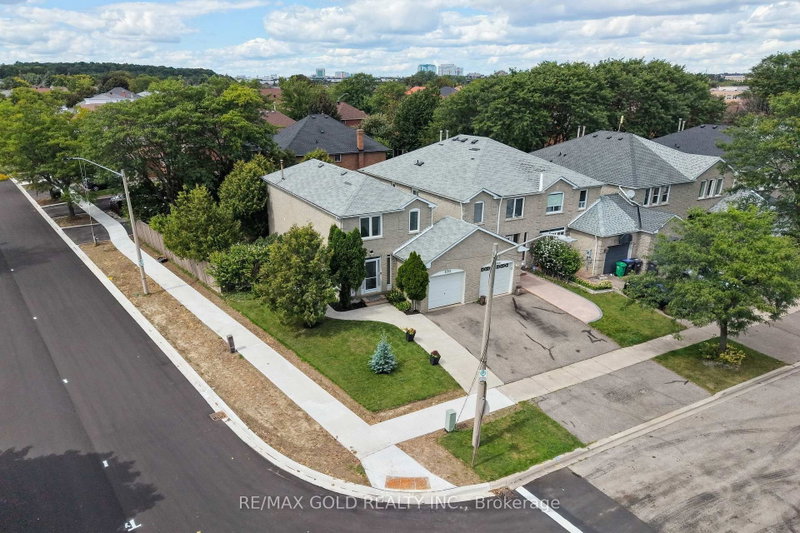 391 Assiniboine Trail
