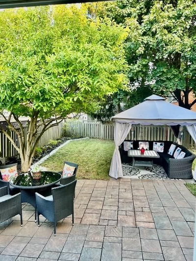 82 Ready Court • Brampton, ON photo 2