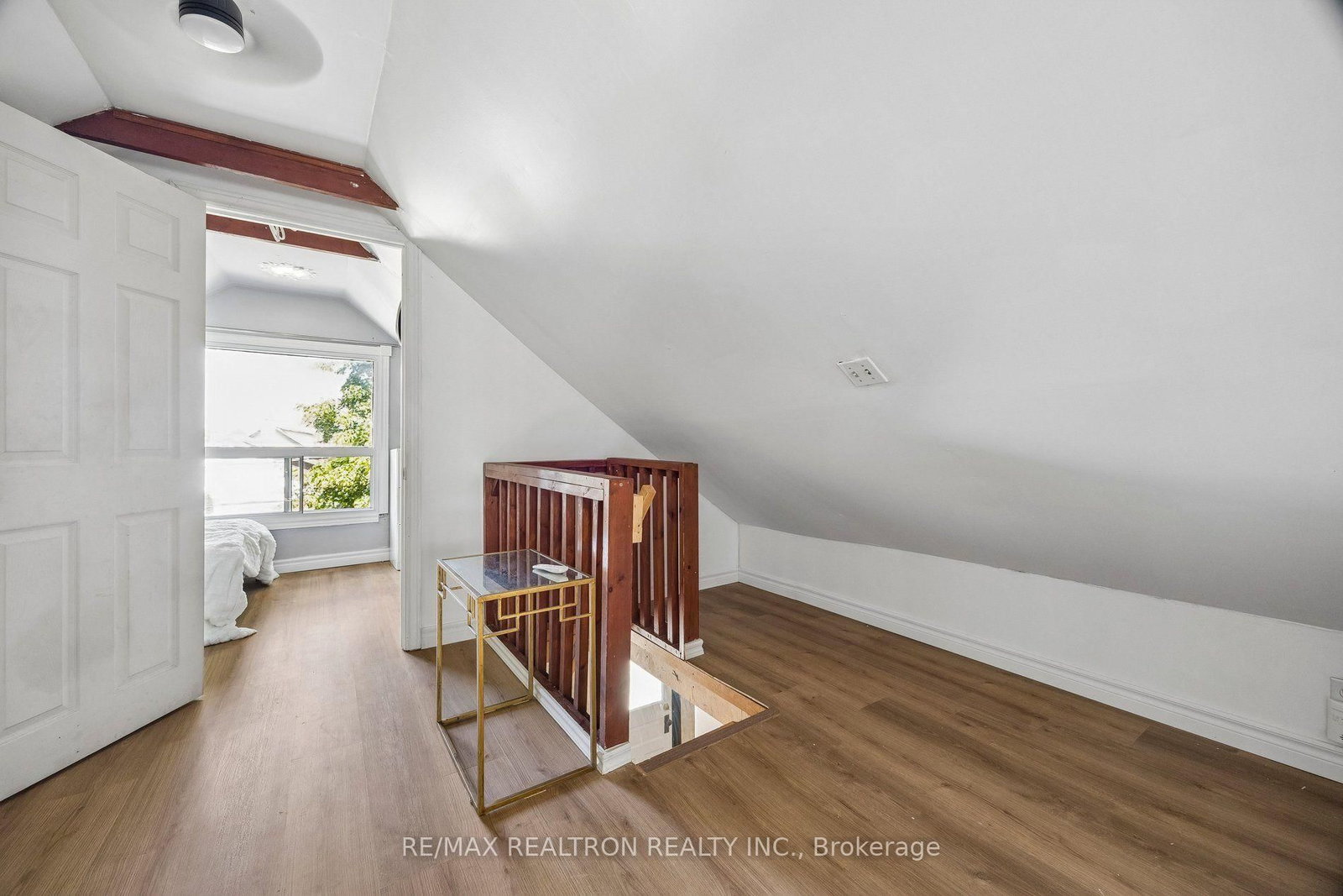 7 Sykes Avenue • Toronto, ON photo 13