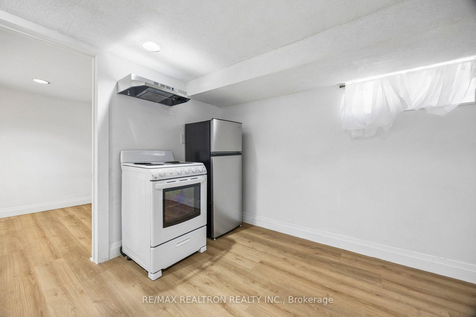 7 Sykes Avenue • Toronto, ON photo 17