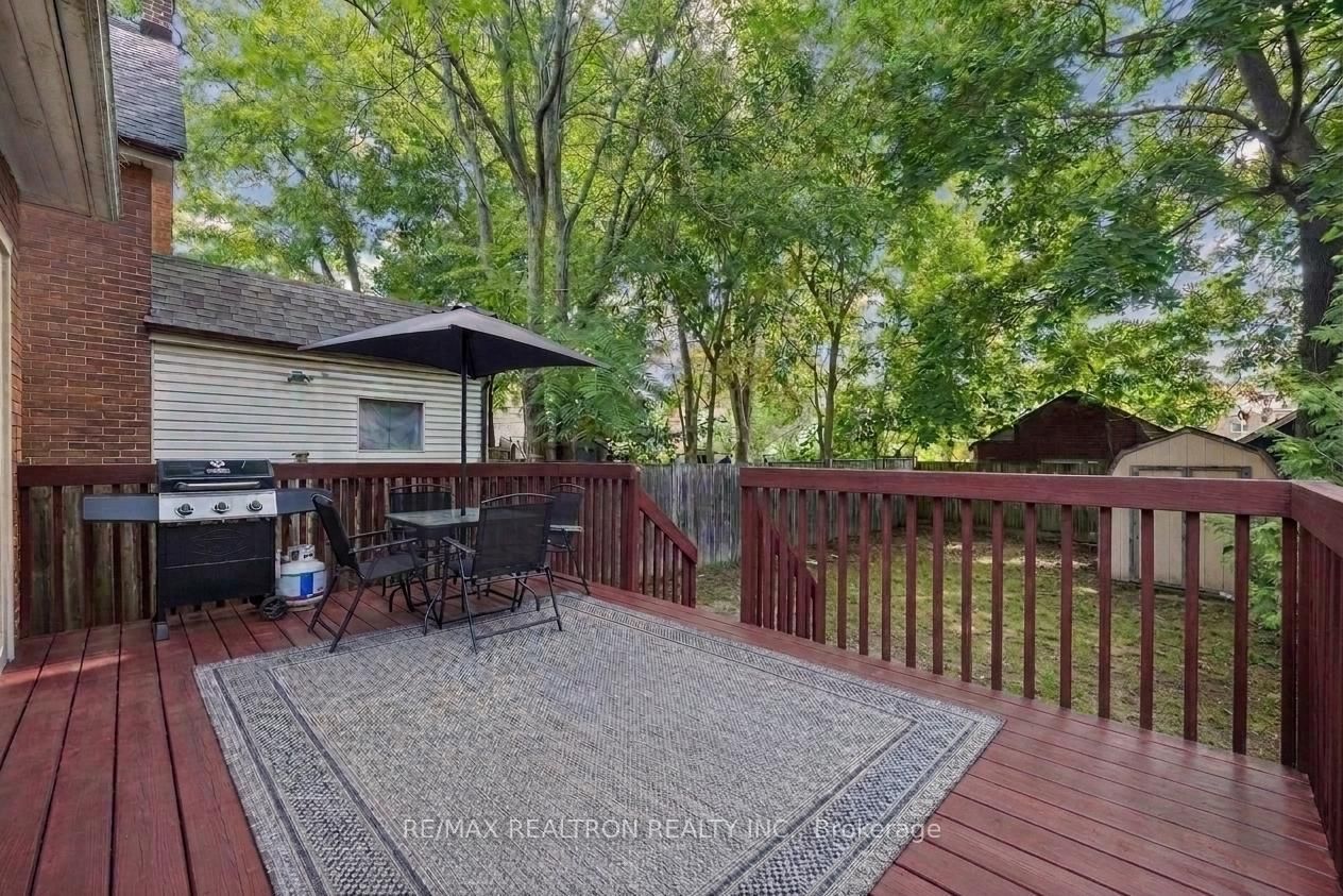 7 Sykes Avenue • Toronto, ON photo 22