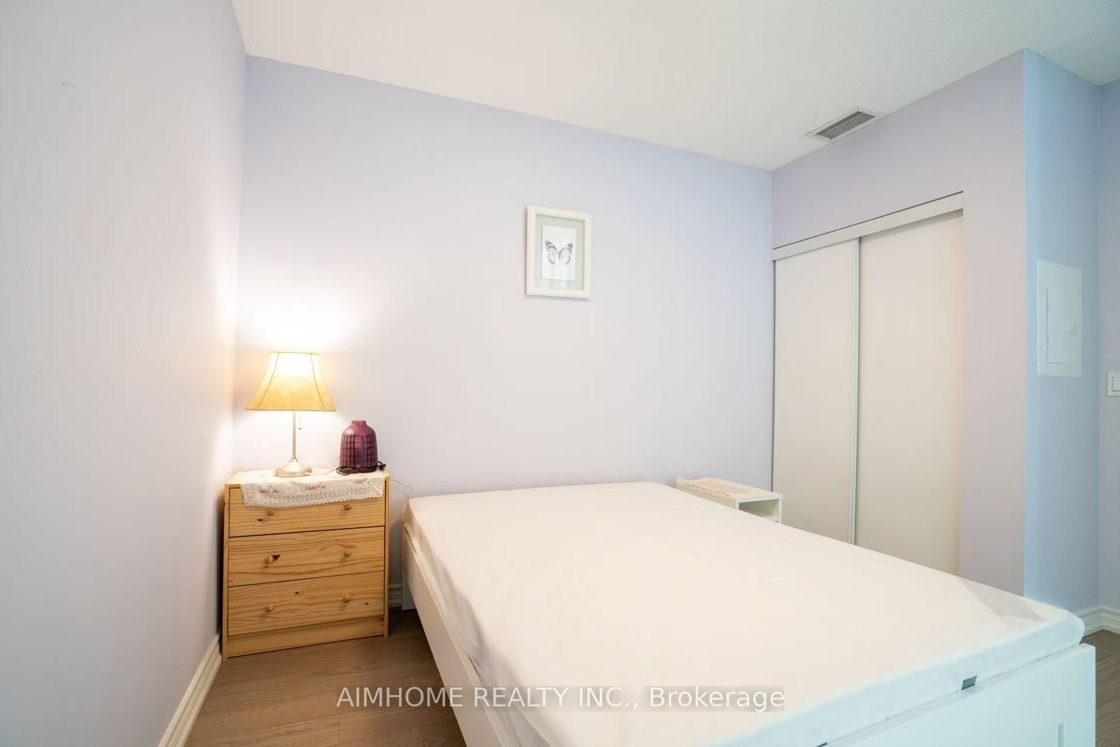 2240 Lakeshore Boulevard W • #3202 • Toronto, ON photo 12