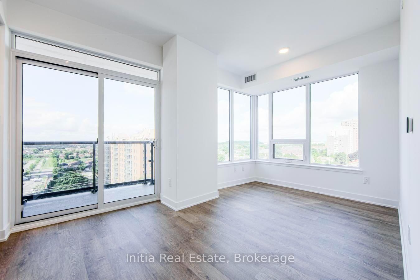 808-5105 Hurontario St, Mississauga, view 15