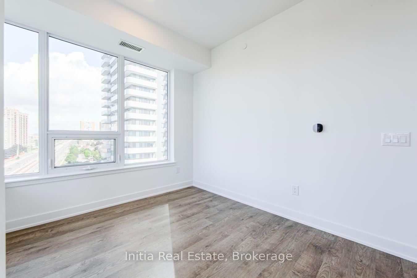 808-5105 Hurontario St, Mississauga, view 17