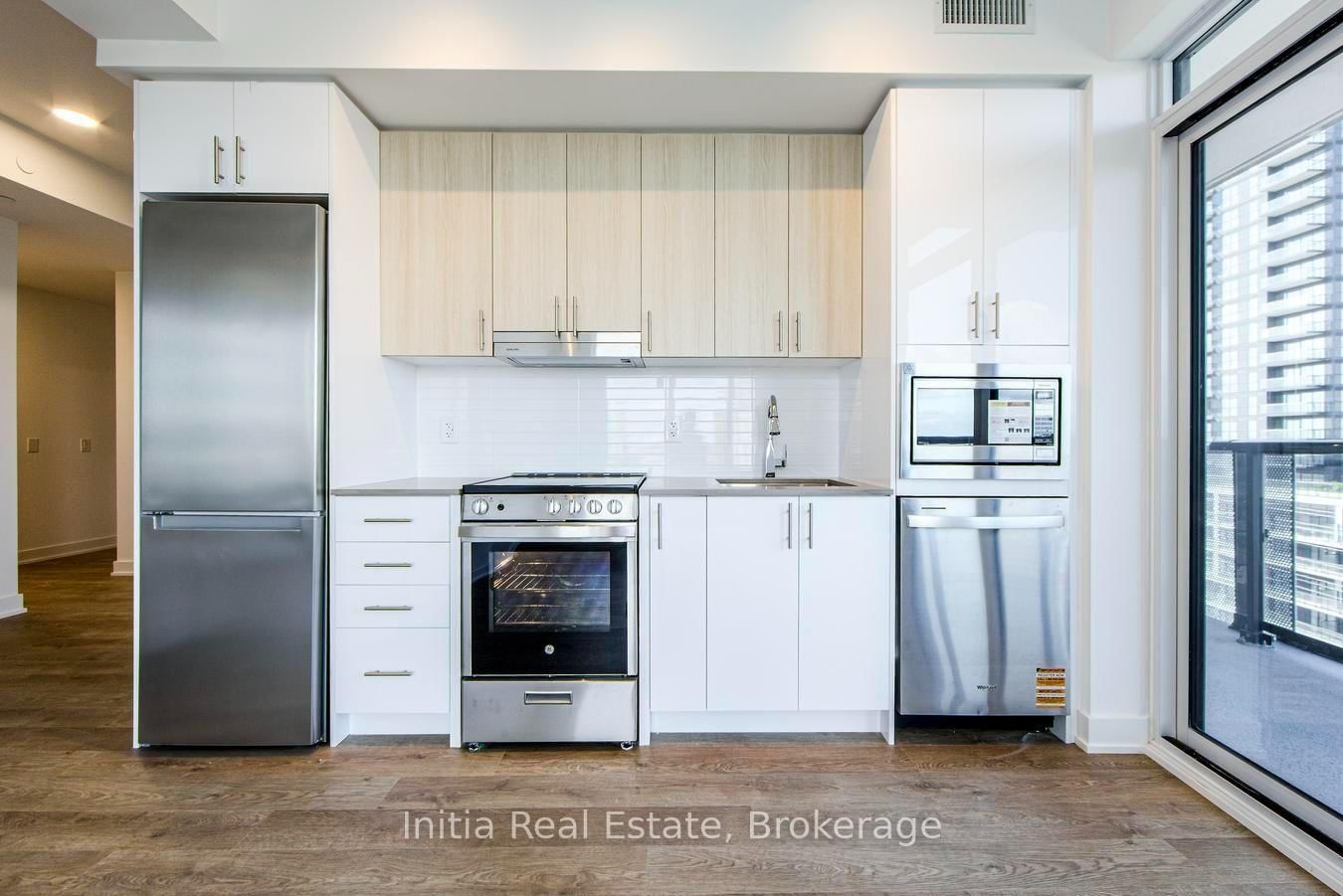 808-5105 Hurontario St, Mississauga, view 18