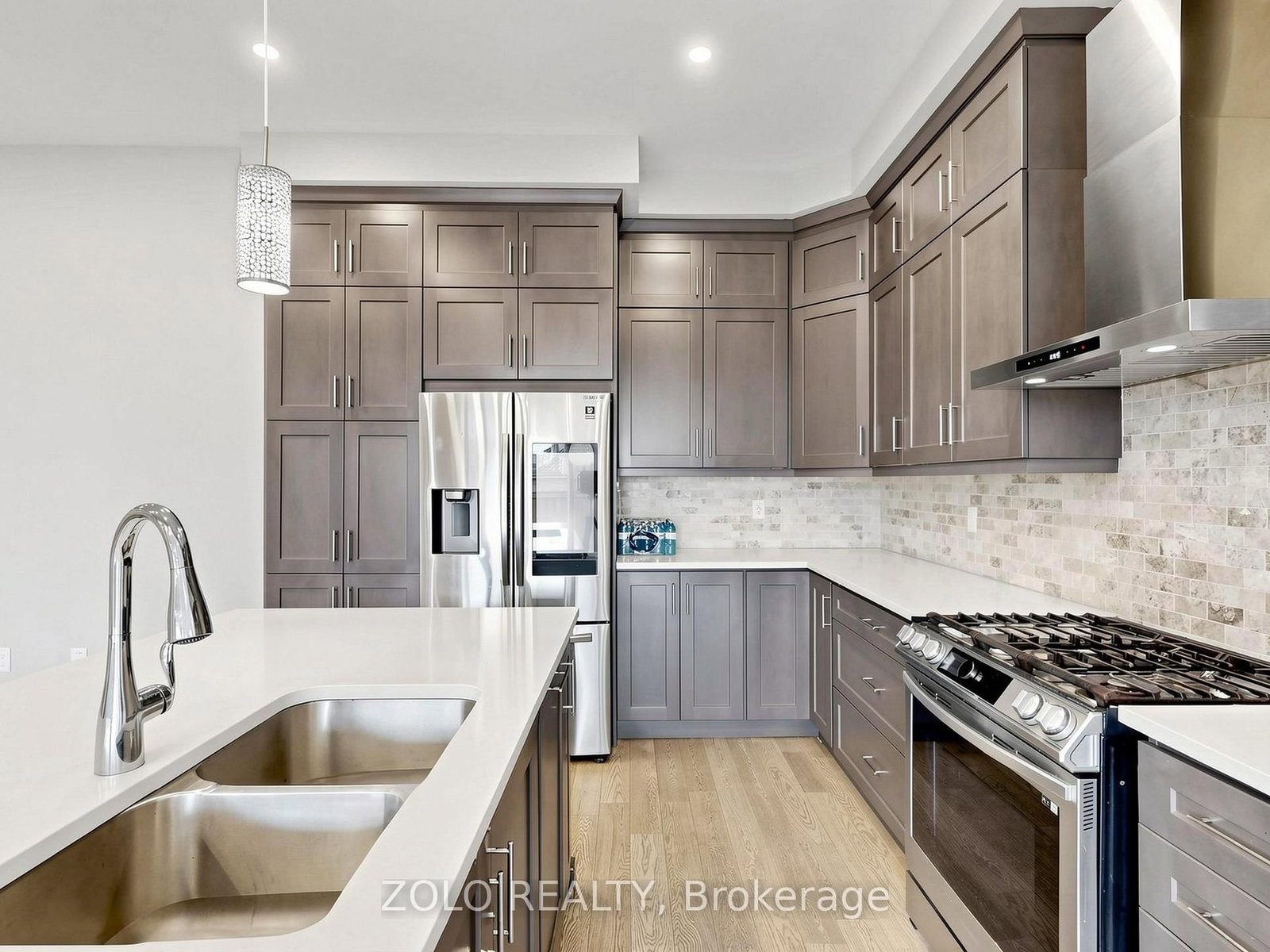 3061 William Cutmore Boulevard • Oakville, ON photo 16