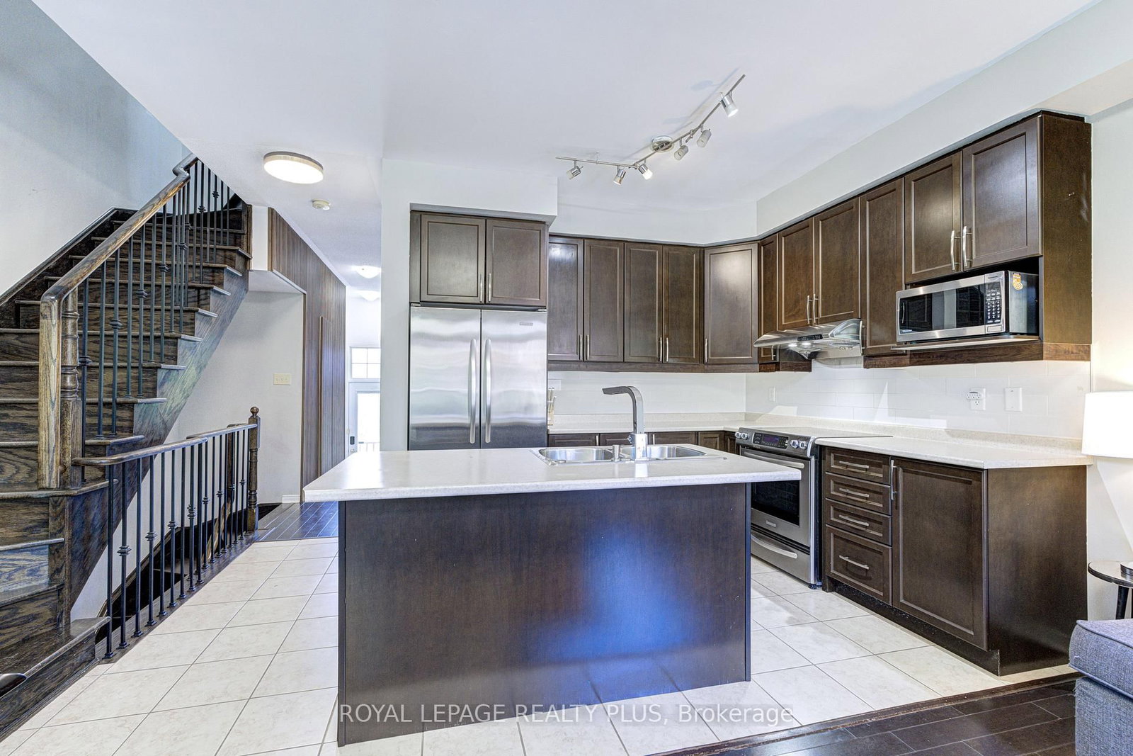 5750 Tosca Drive • #1 • Mississauga, ON photo 12