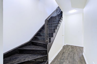 5750 Tosca Drive • #1 • Mississauga, ON photo 4
