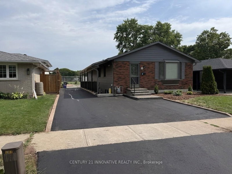 Upper - 541 Chamberlain Road