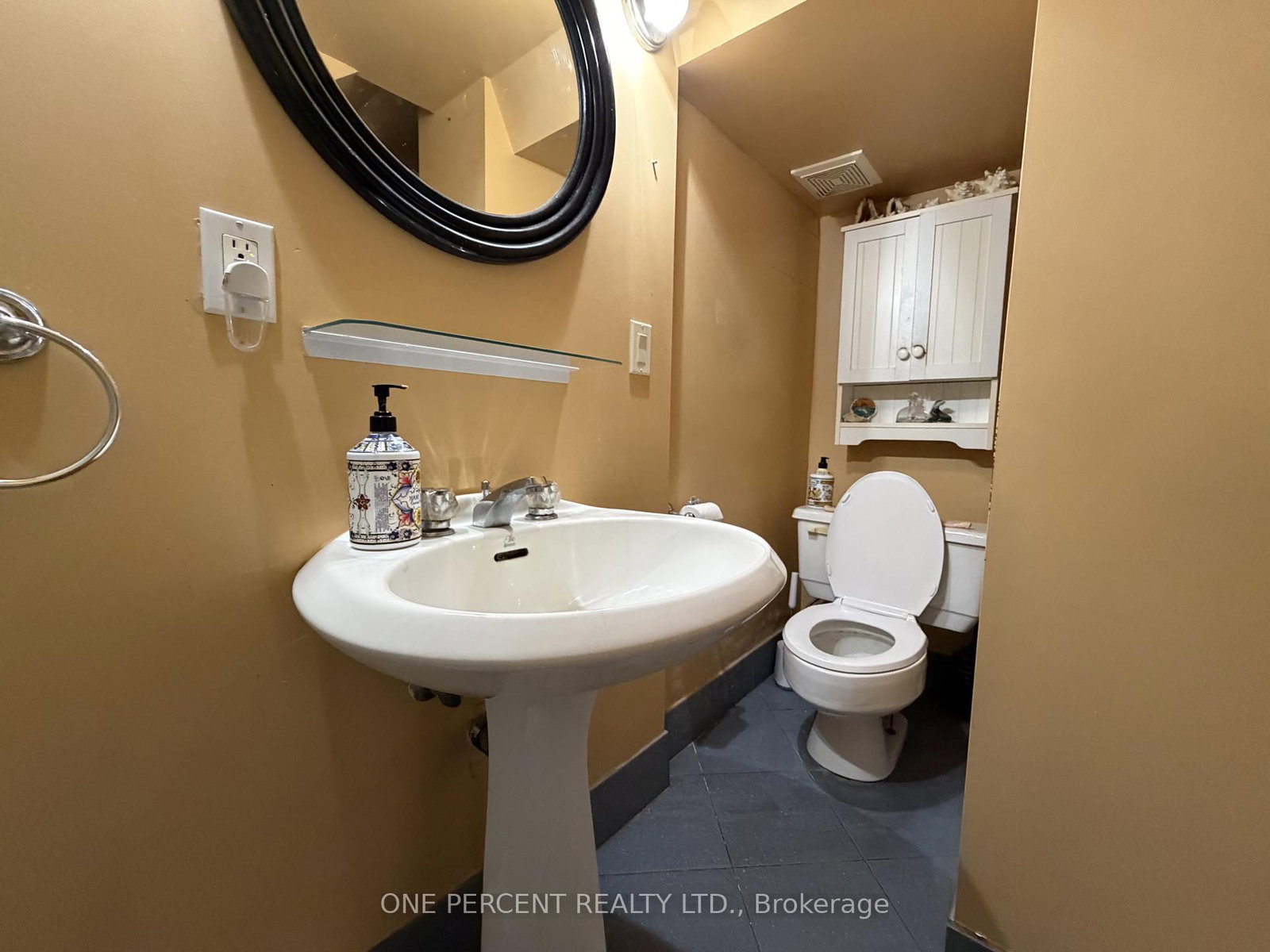 112 Yore Road • Toronto, ON photo 16