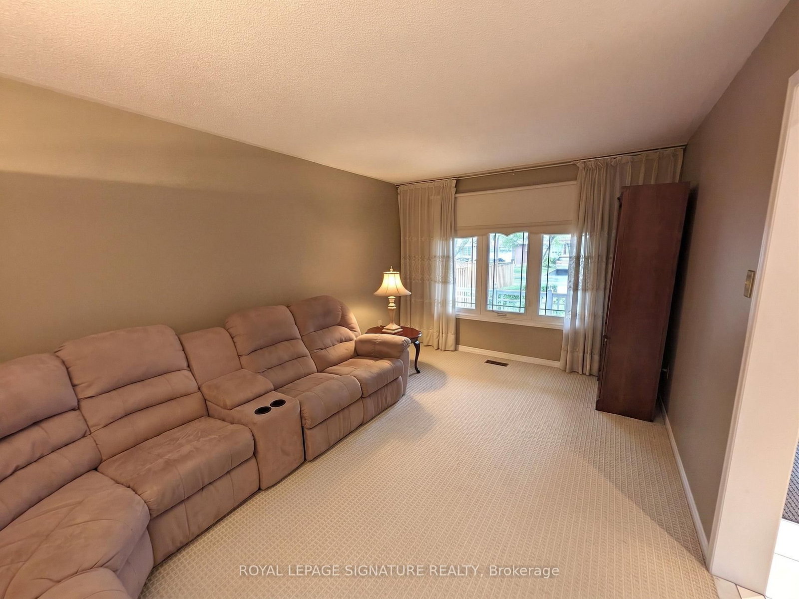 44 Bankview Circle, Toronto 5