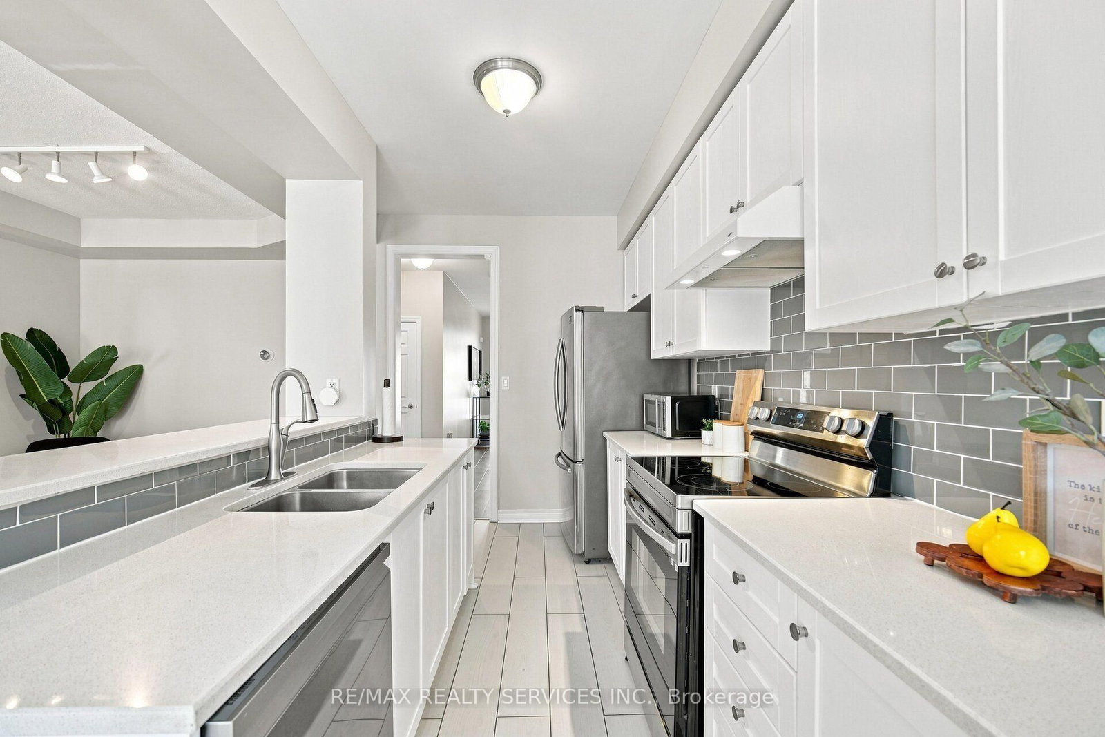 20 Cedarcrest Street • Caledon, ON photo 8