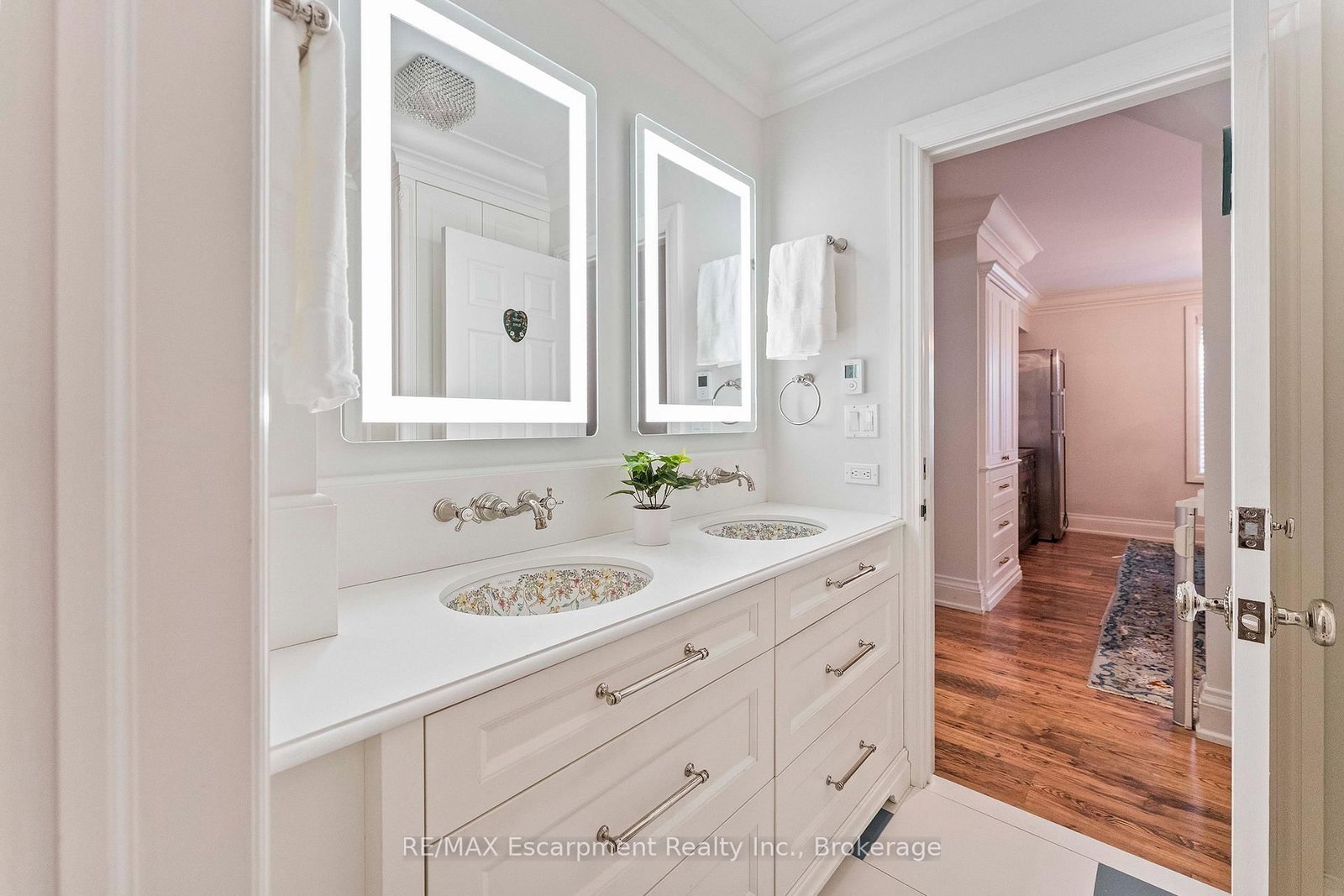 380 Watson Avenue • Oakville, ON photo 23