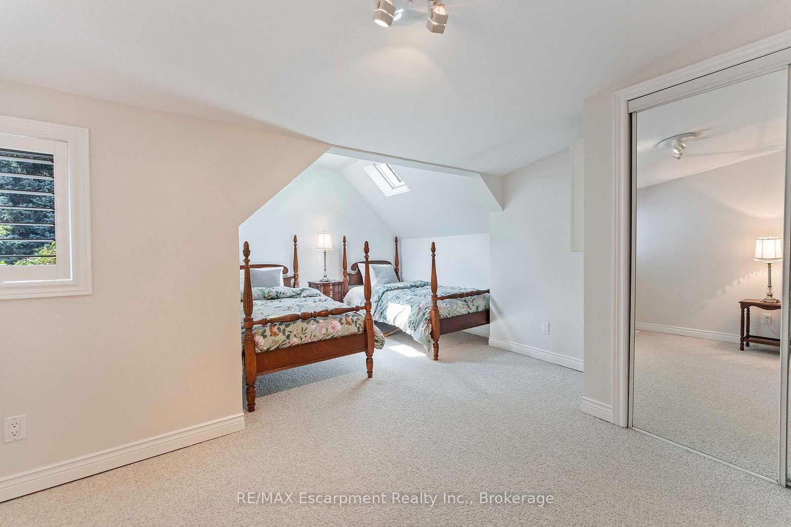 380 Watson Avenue • Oakville, ON photo 32