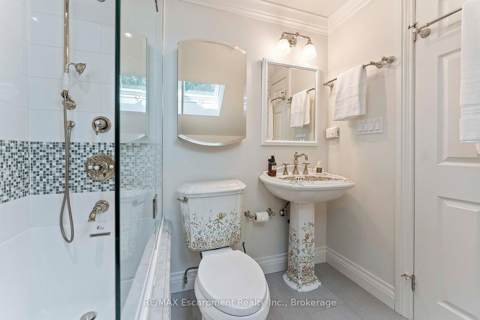 380 Watson Avenue • Oakville, ON photo 35