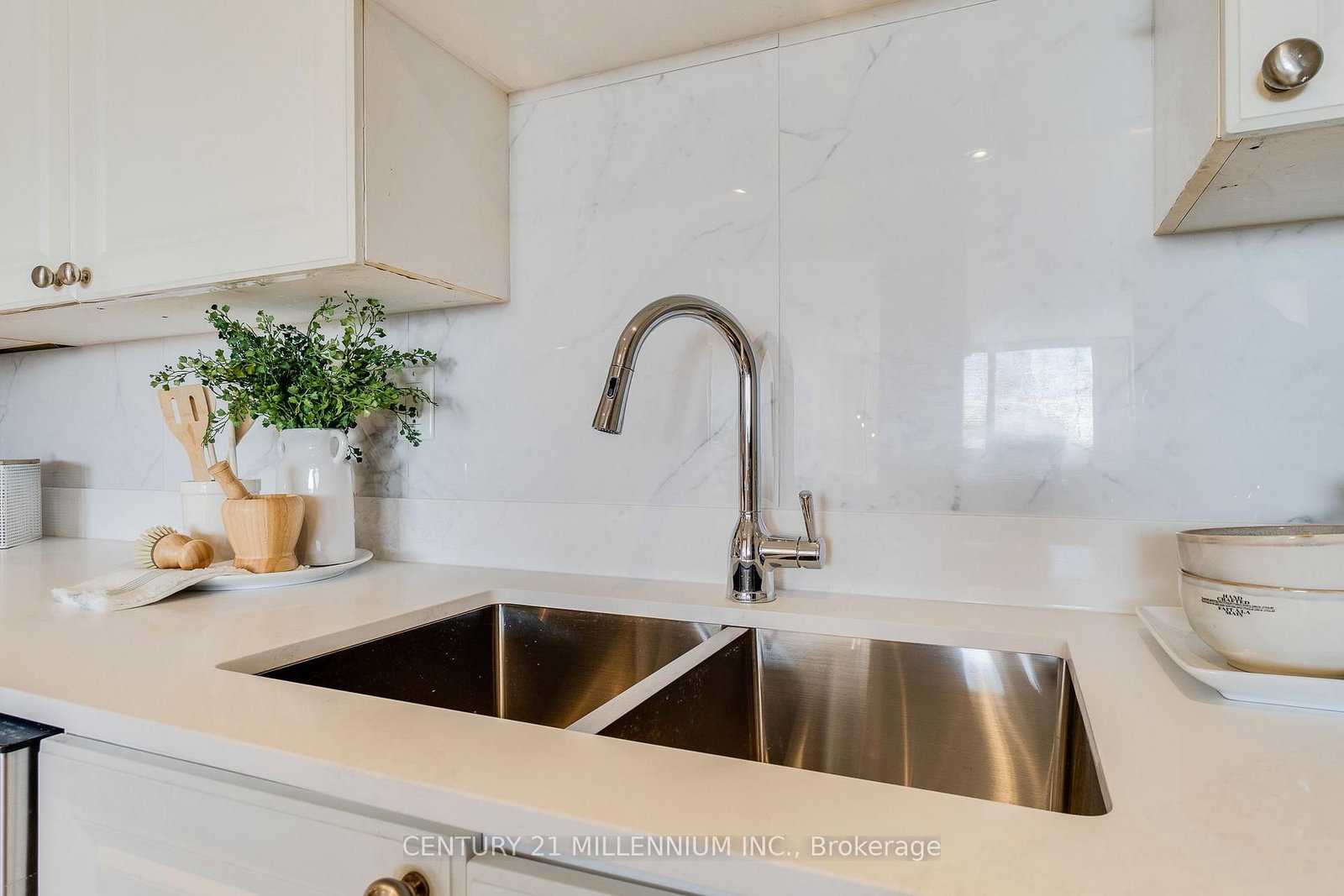 4450 Tucana Court • #902 • Mississauga, ON photo 3