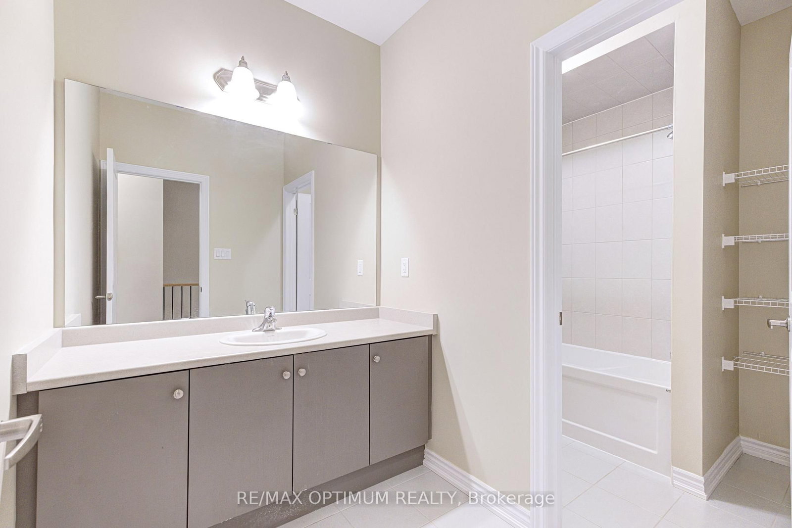 1420 Oakmont Common • Burlington, ON photo 25