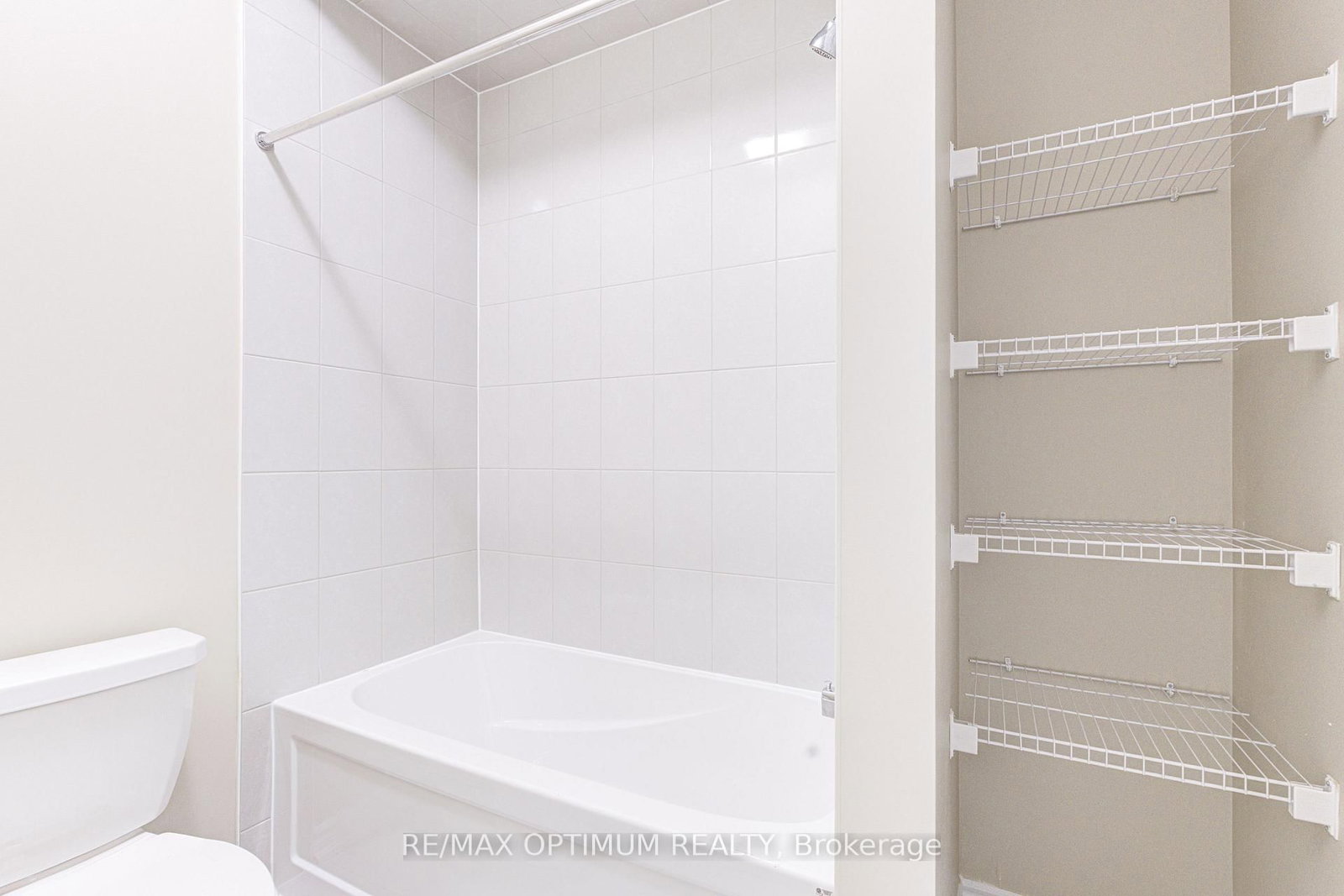 1420 Oakmont Common • Burlington, ON photo 26