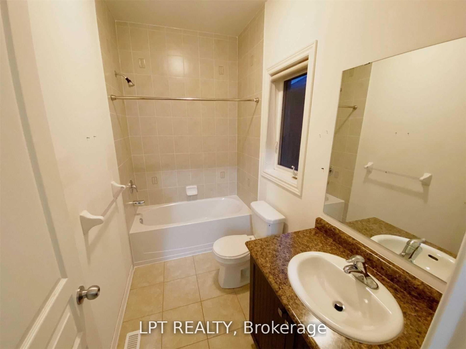 35 Humberstone Brampton,ON L7A 4C2 — Photo 8
