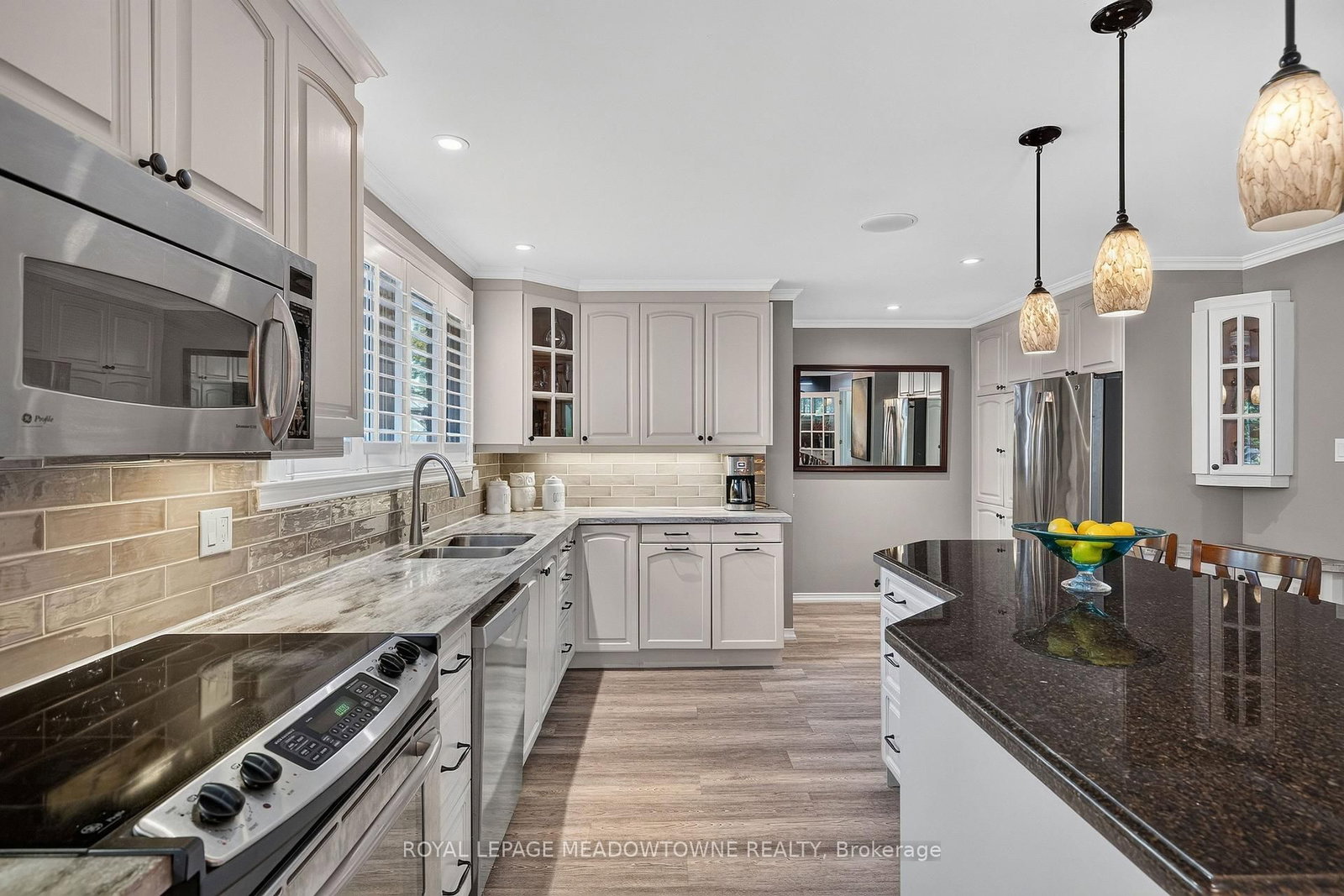 30 Metcalfe Court • Halton Hills, ON photo 11