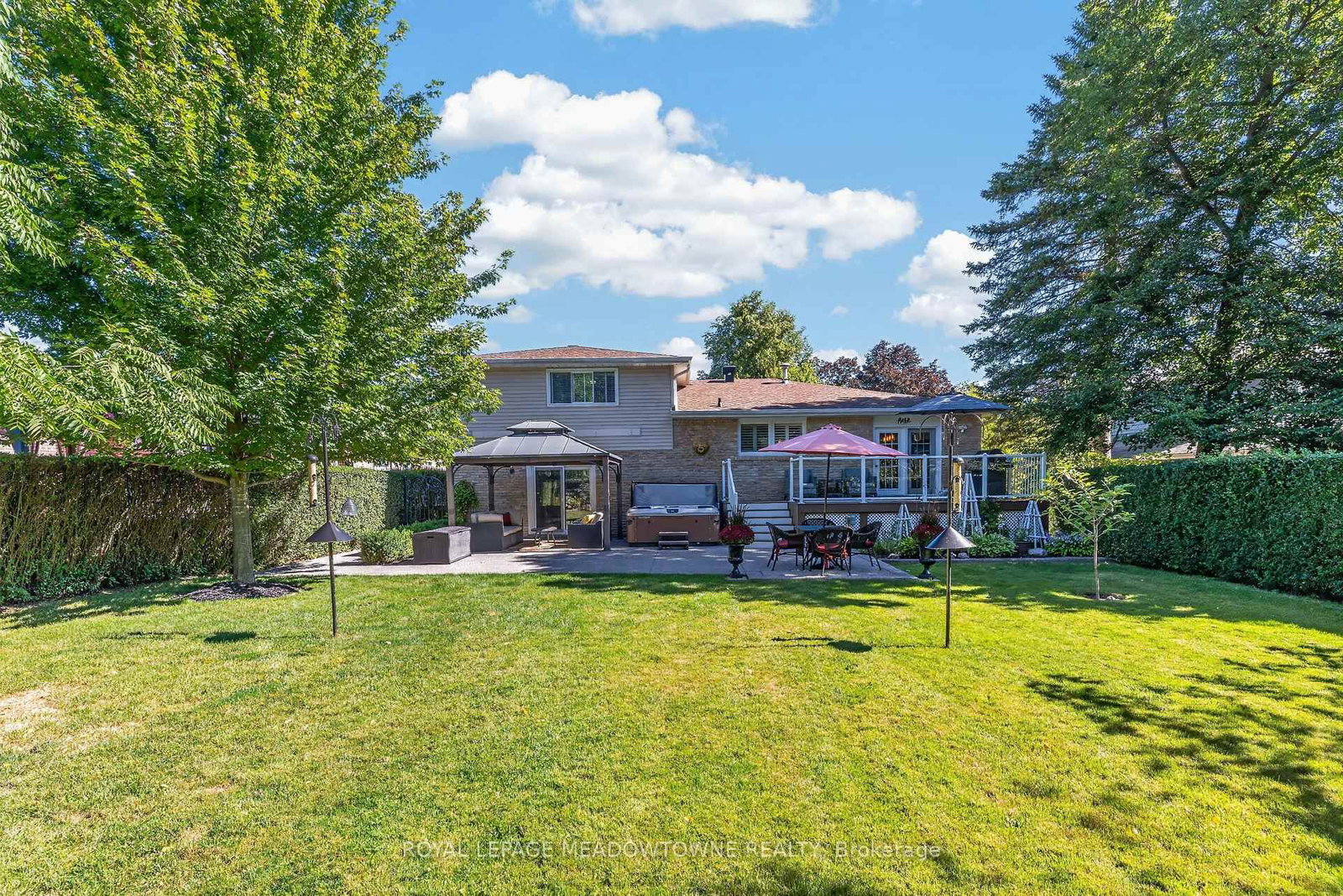 30 Metcalfe Court • Halton Hills, ON photo 39