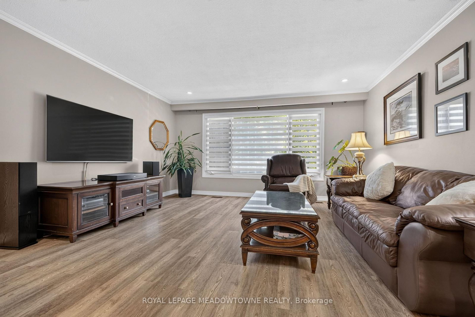 30 Metcalfe Court • Halton Hills, ON photo 6