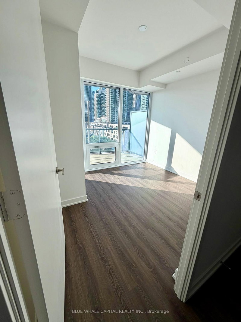 402 - 448 Burnhamthorpe Road