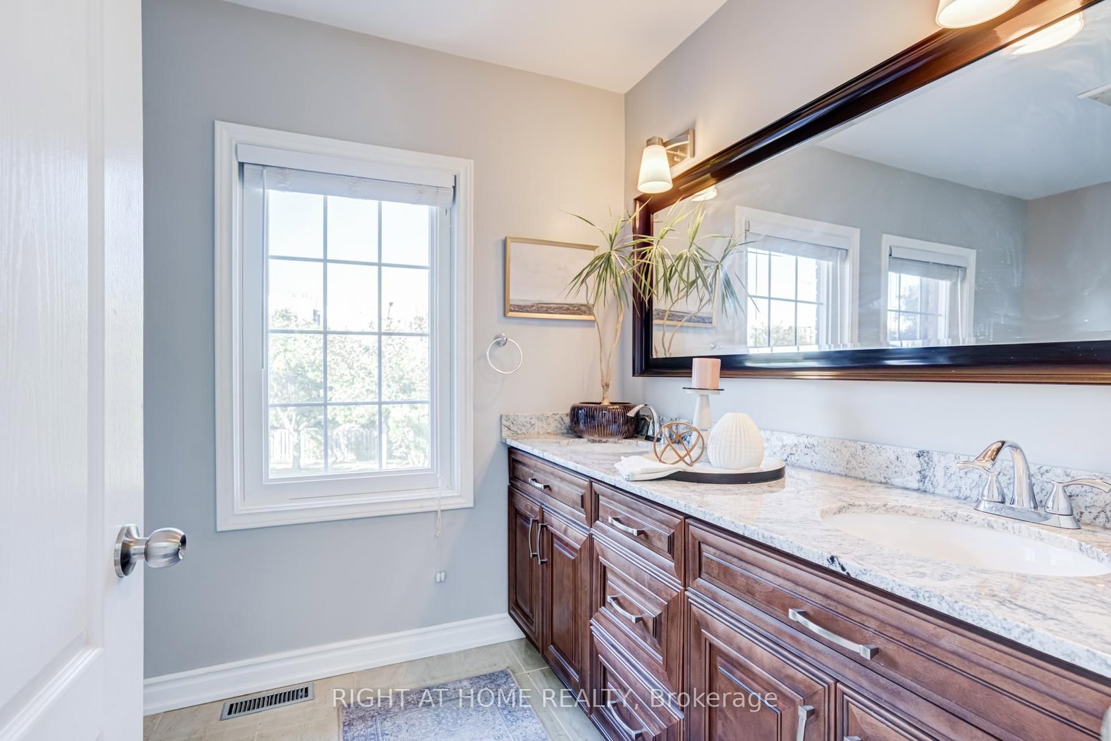 2598 Mason Heights • Mississauga, ON photo 33