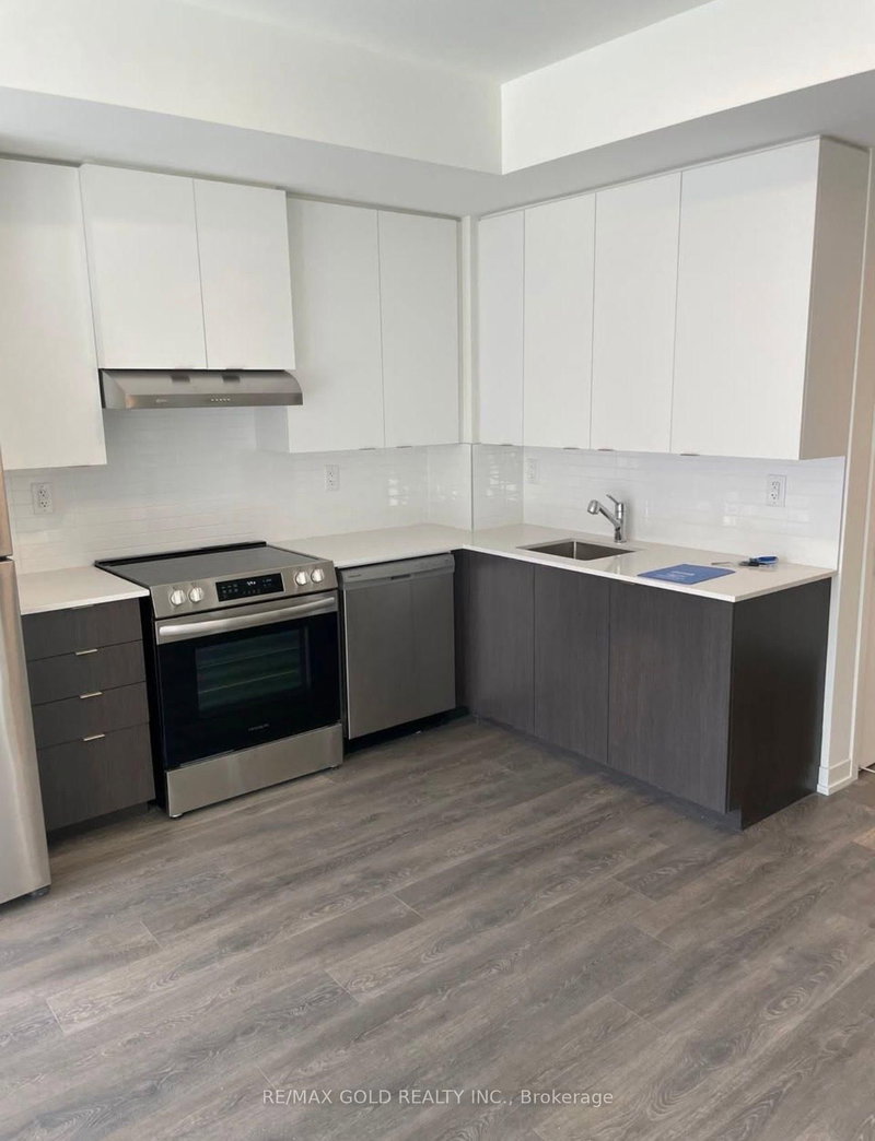 401 - 135 Canon Jackson Drive