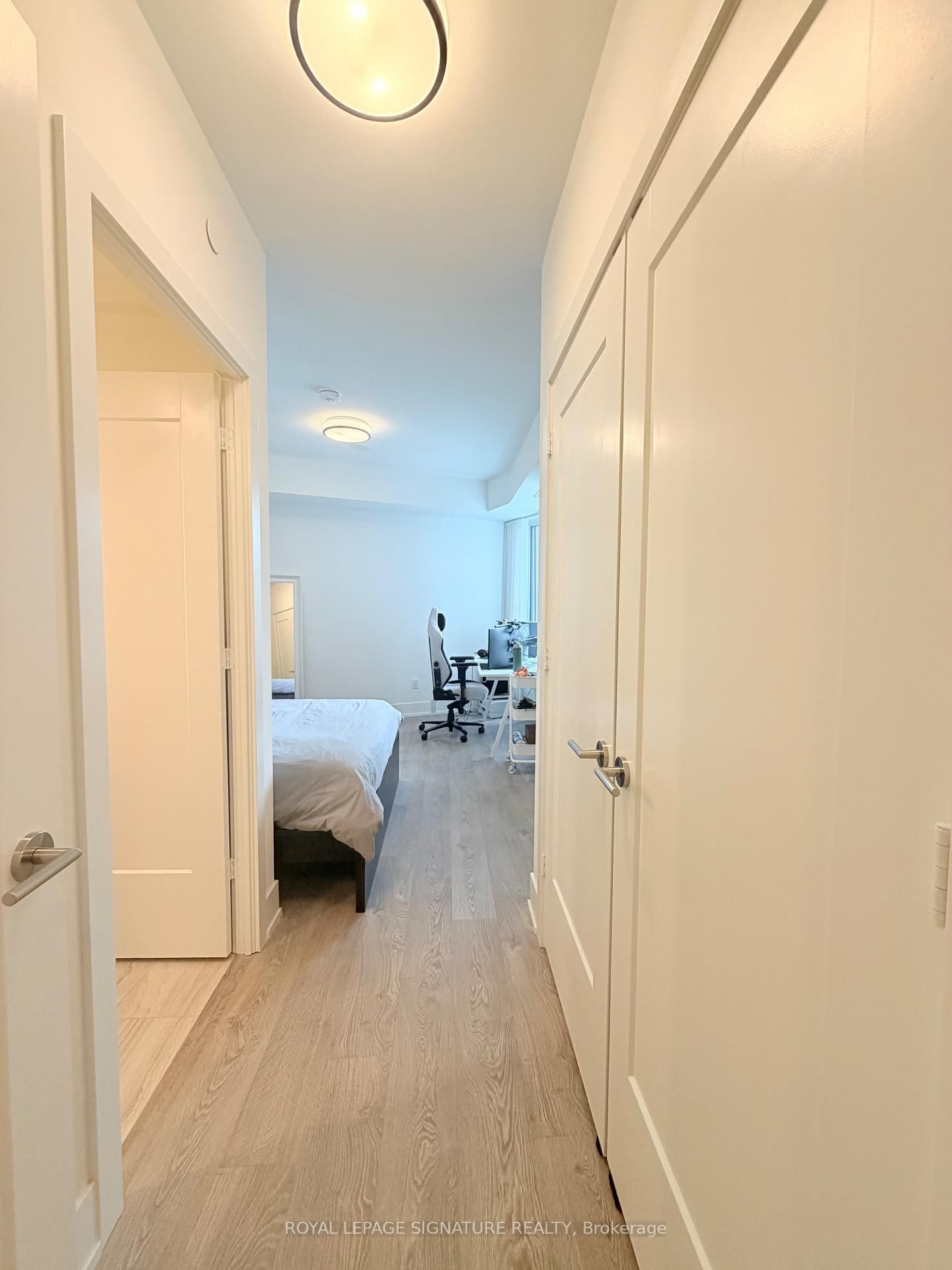 259 The Kingsway • #301 • Toronto, ON photo 14