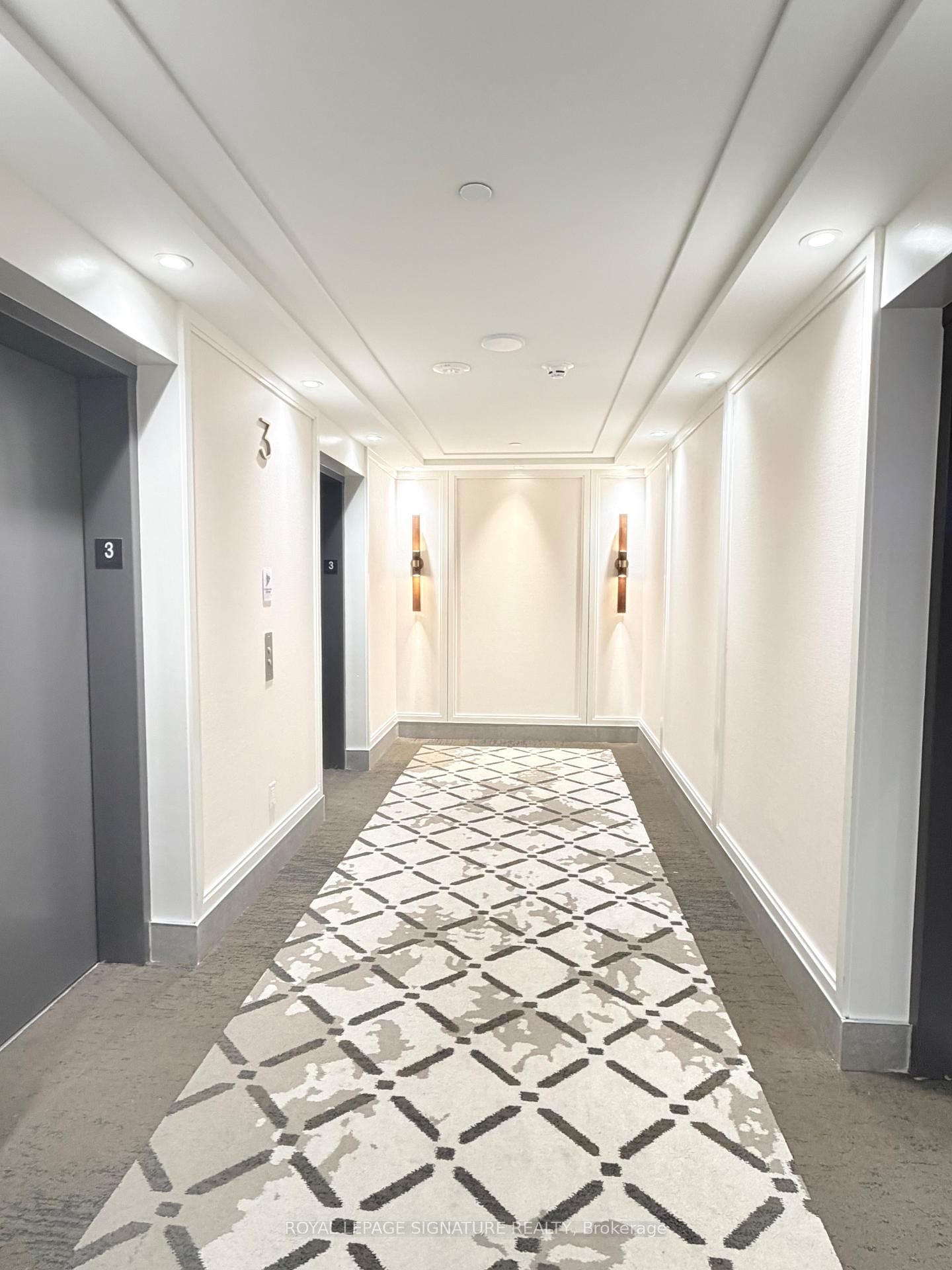 259 The Kingsway • #301 • Toronto, ON photo 22