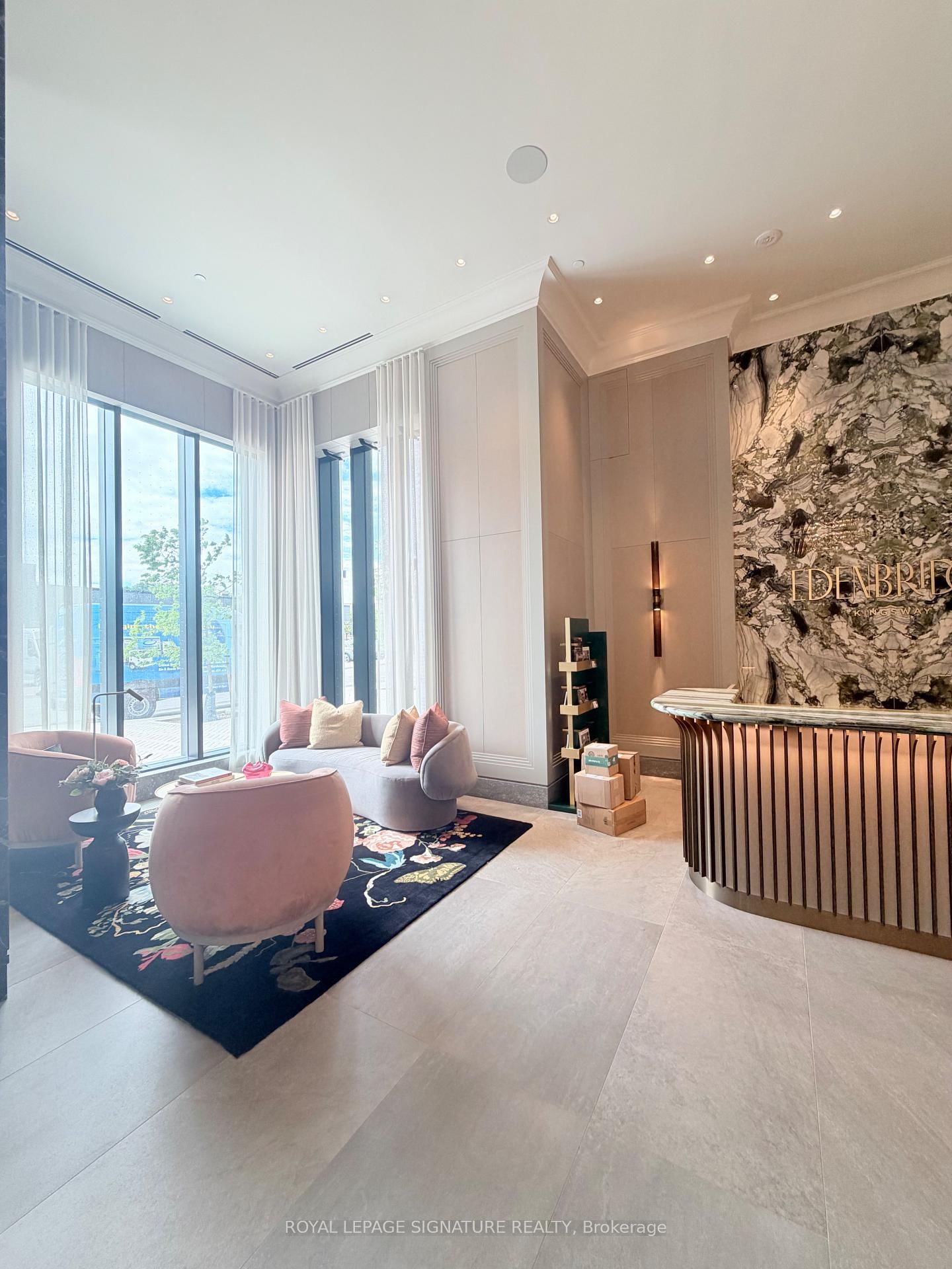 259 The Kingsway • #301 • Toronto, ON photo 28