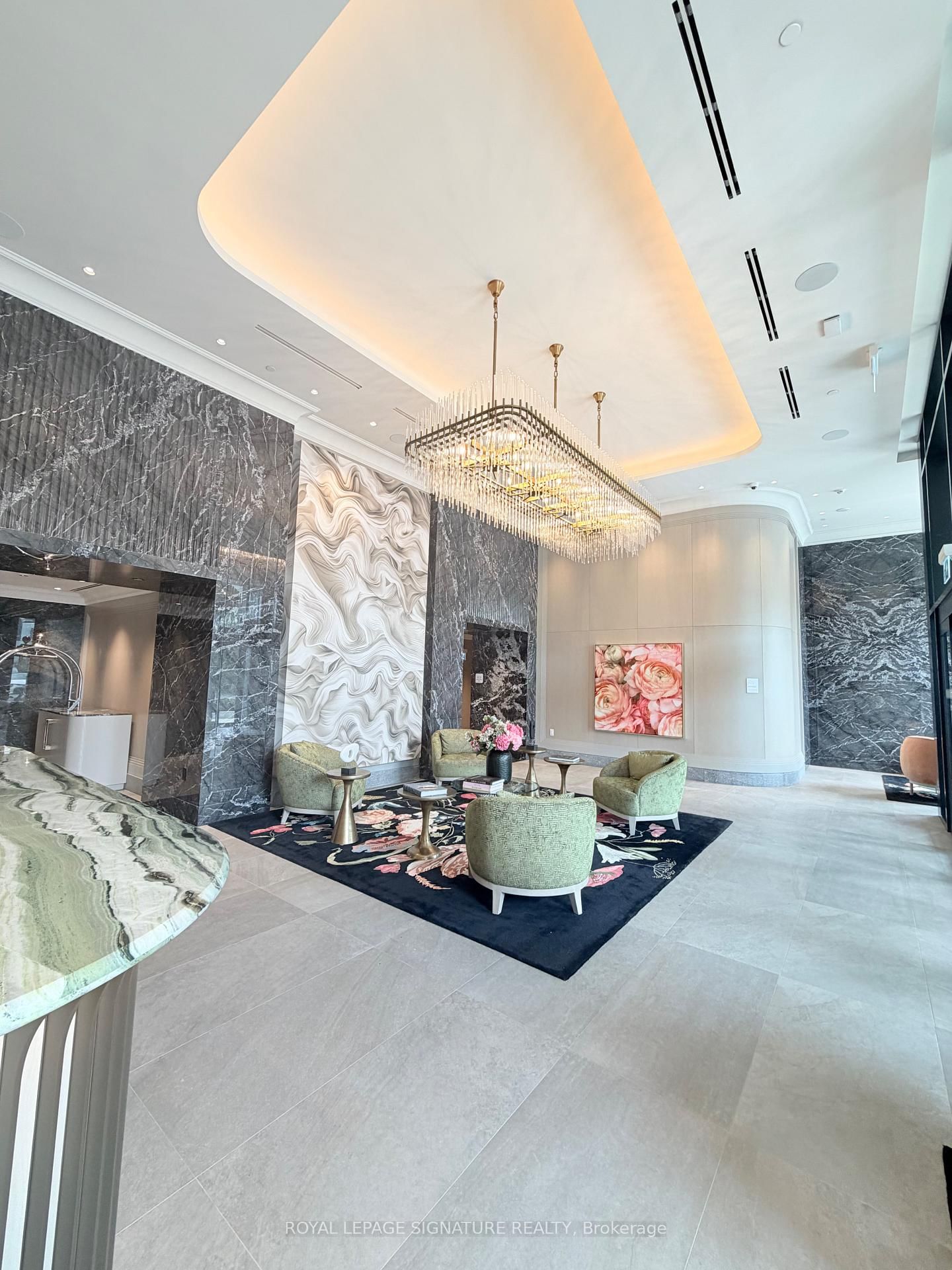 259 The Kingsway • #301 • Toronto, ON photo 32