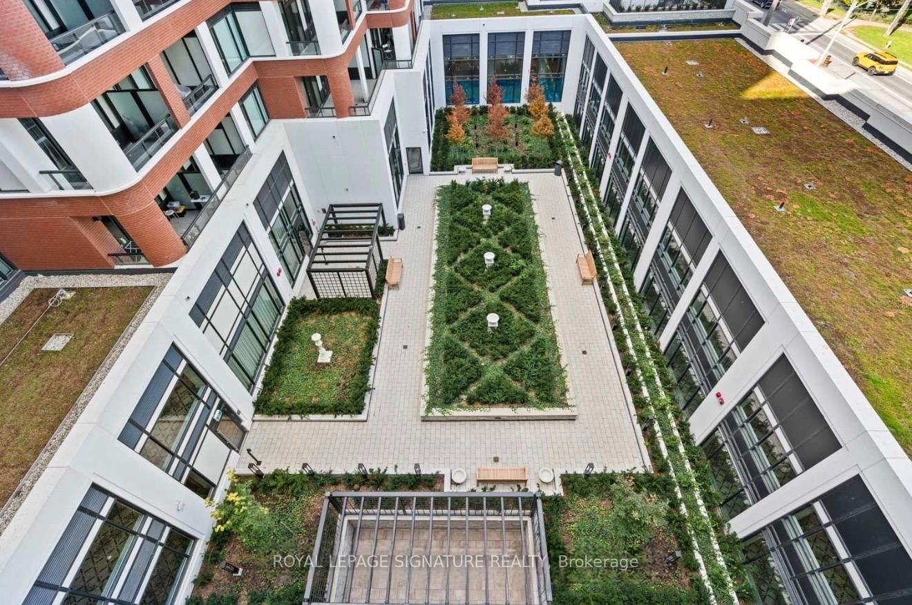 259 The Kingsway • #301 • Toronto, ON photo 33