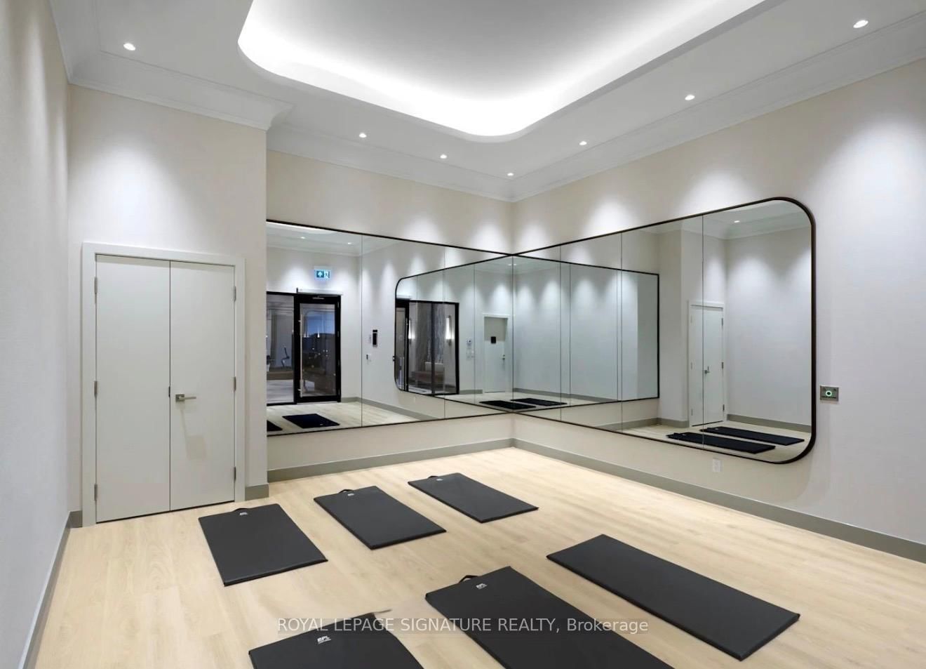 259 The Kingsway • #301 • Toronto, ON photo 37