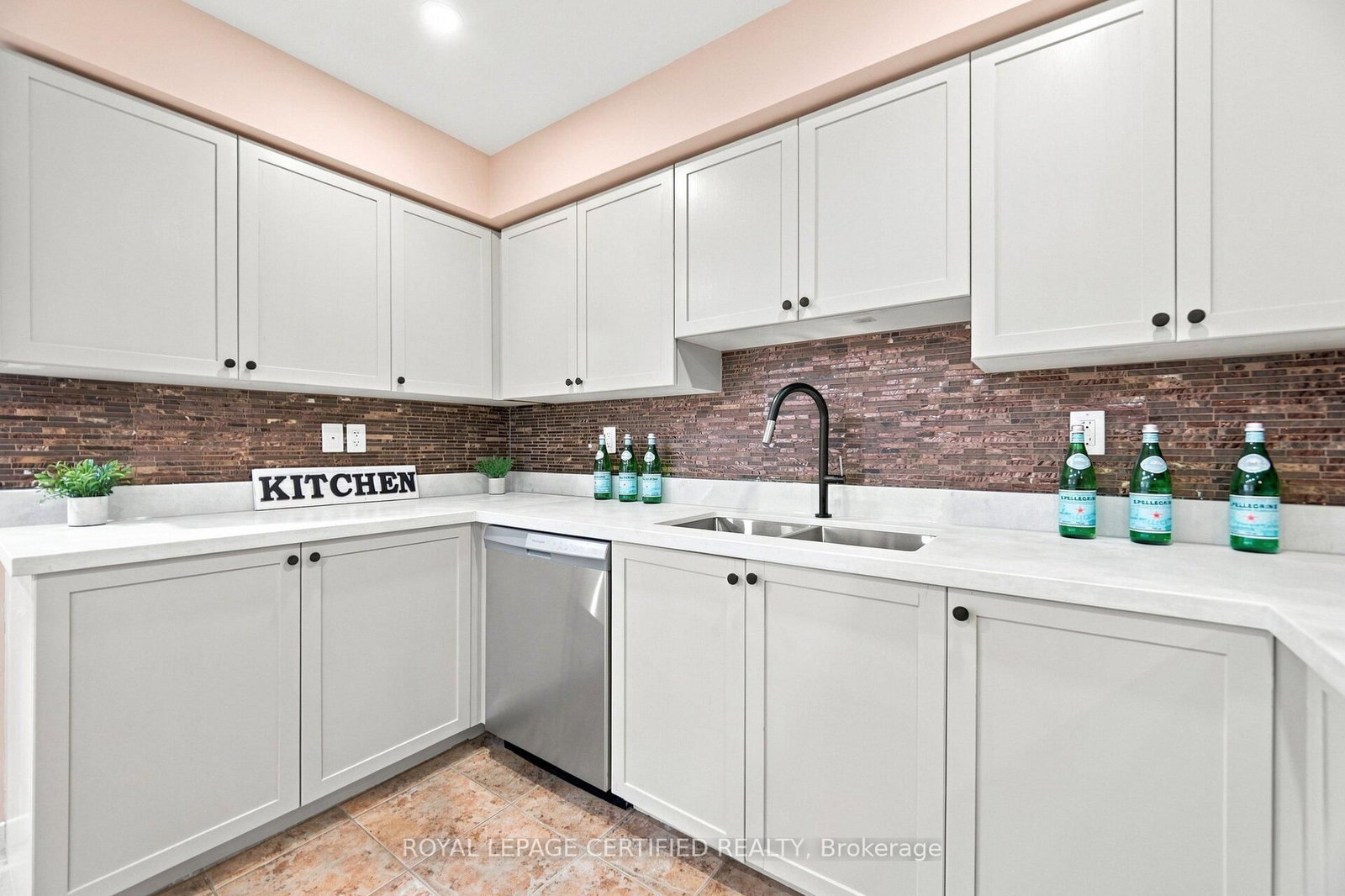 2551 Sixth Line • #25 • Oakville, ON photo 17
