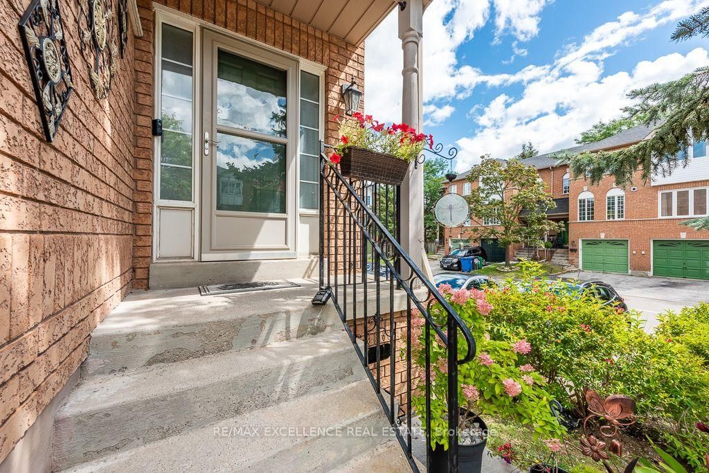 65 Brickyard Way • #82 • Brampton, ON photo 4
