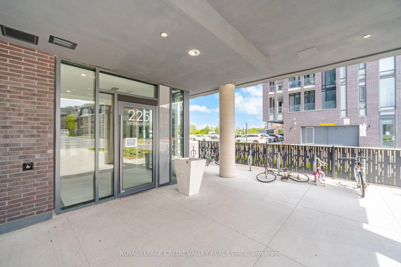 1201 - 225 Veterans Drive