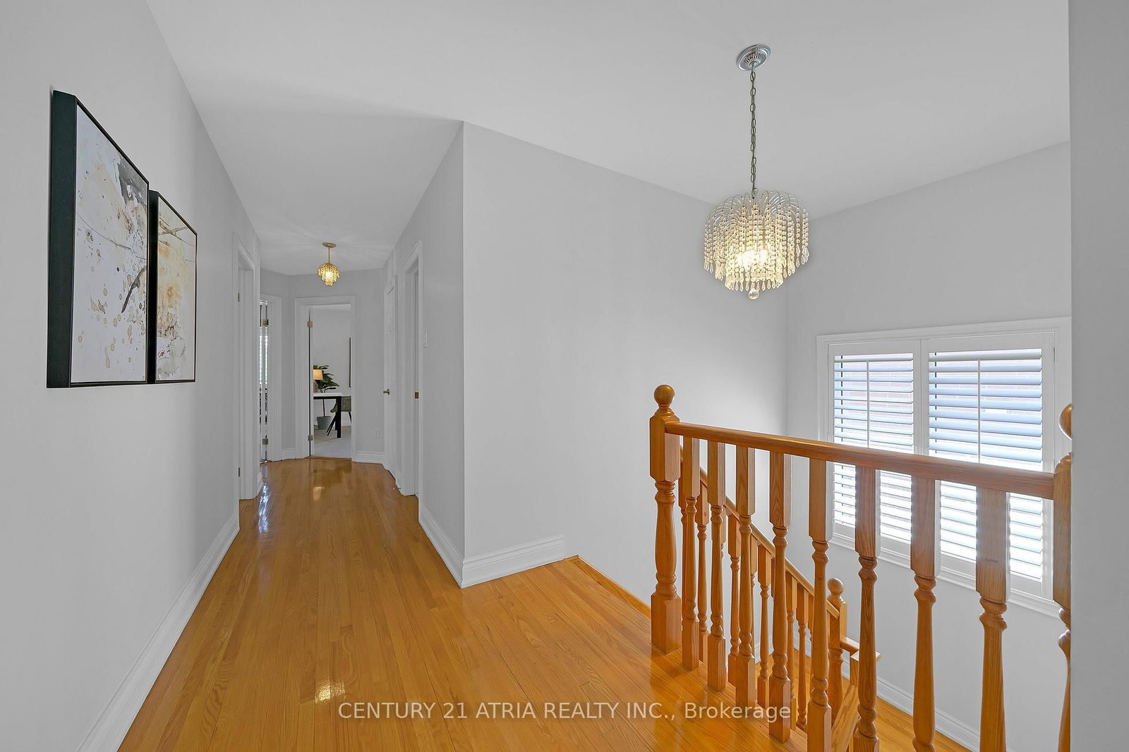 543 Queens Drive • Toronto, ON photo 18