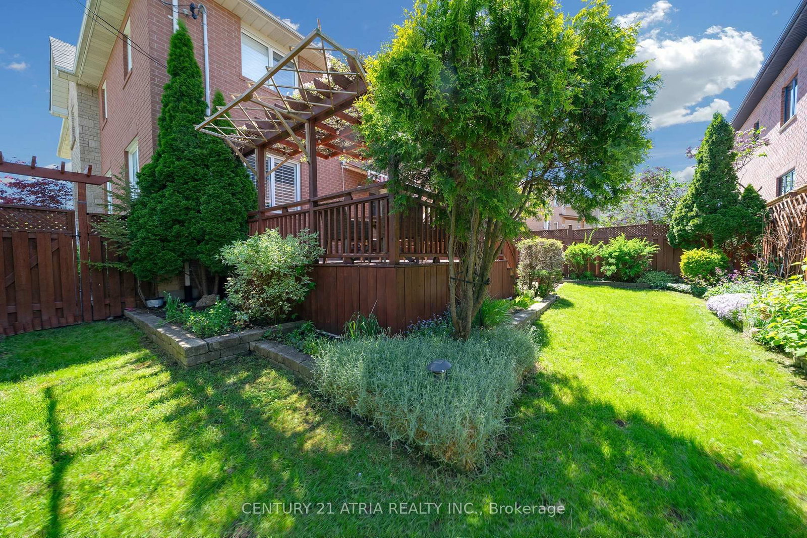 543 Queens Drive • Toronto, ON photo 46