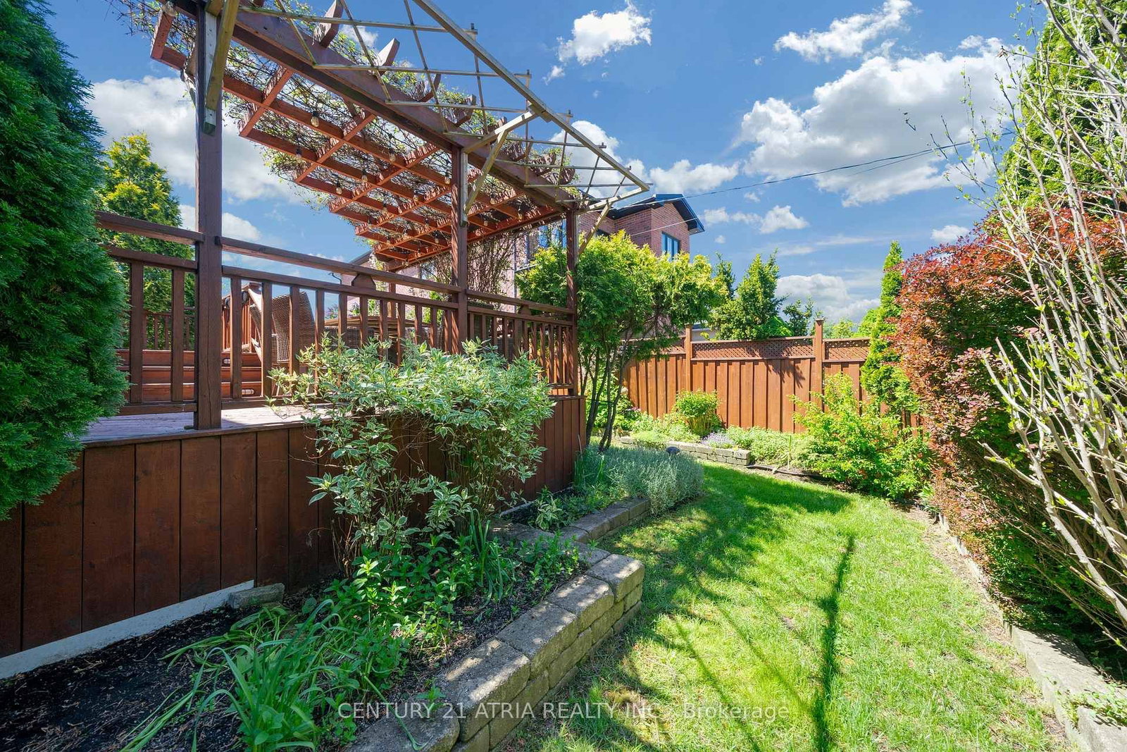 543 Queens Drive • Toronto, ON photo 47
