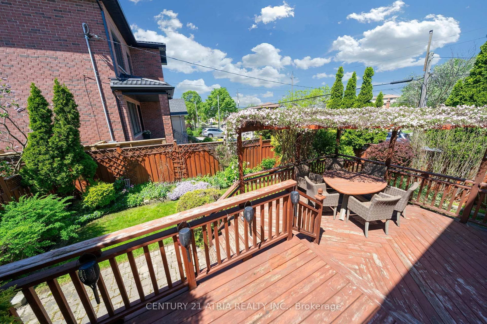 543 Queens Drive • Toronto, ON photo 48