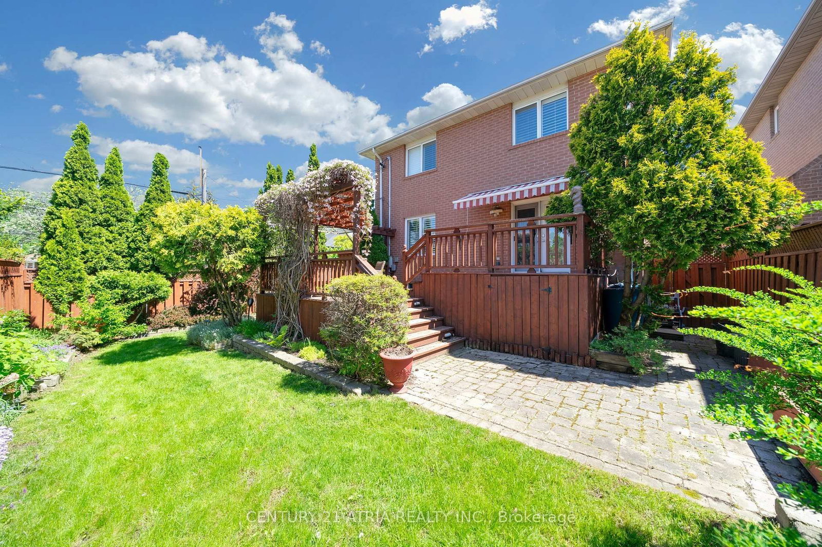 543 Queens Drive • Toronto, ON photo 50