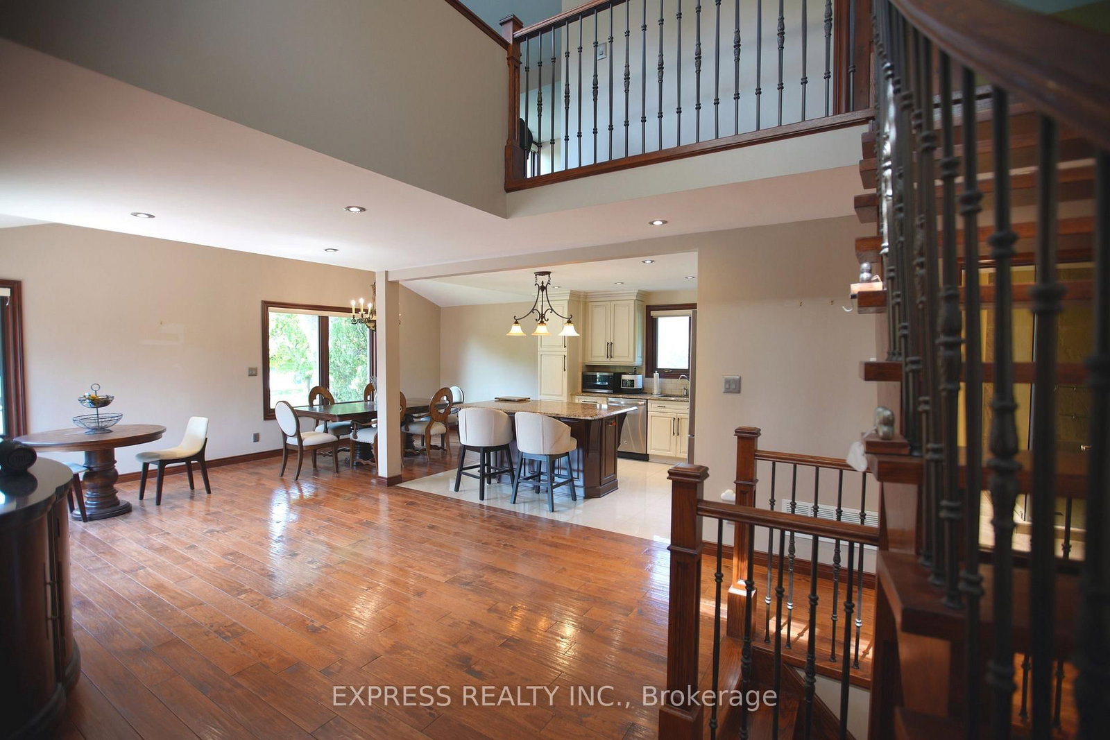 506 Falgarwood Drive • Oakville, ON photo 21