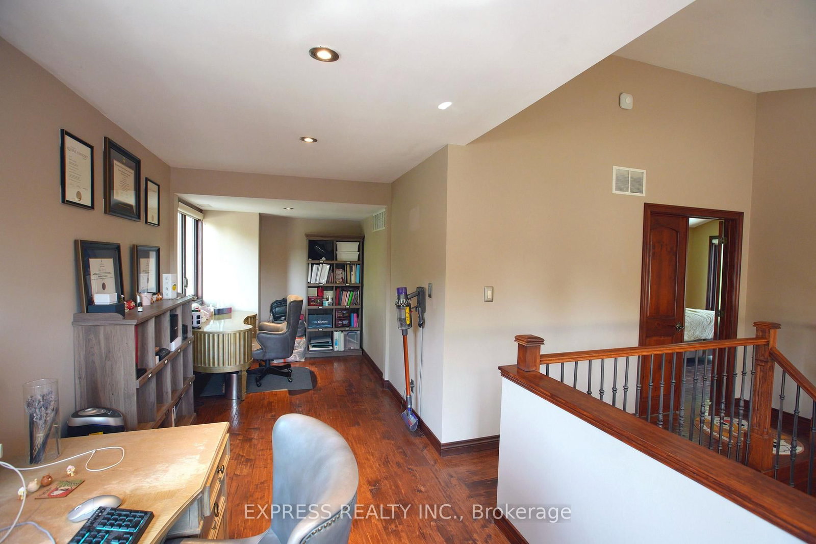 506 Falgarwood Drive • Oakville, ON photo 38