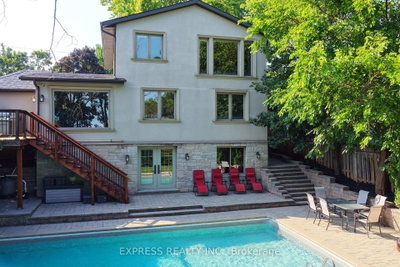 506 Falgarwood Drive • Oakville, ON photo 4