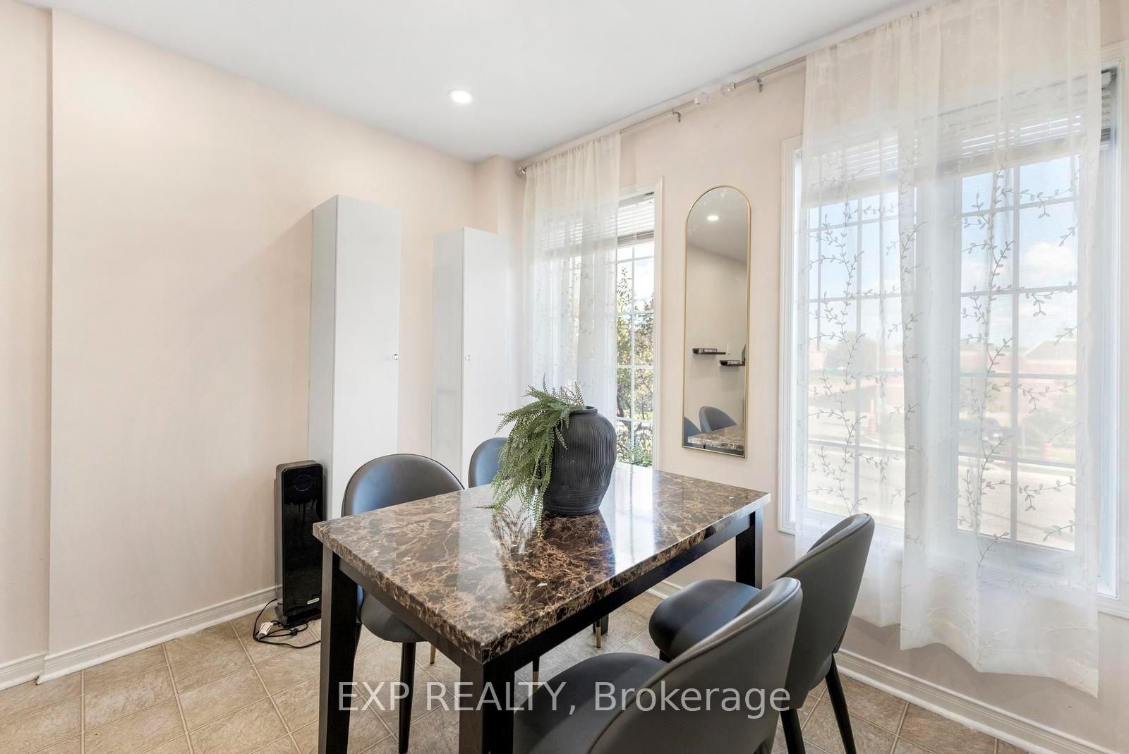 123 Brickyard Way • Brampton, ON photo 12