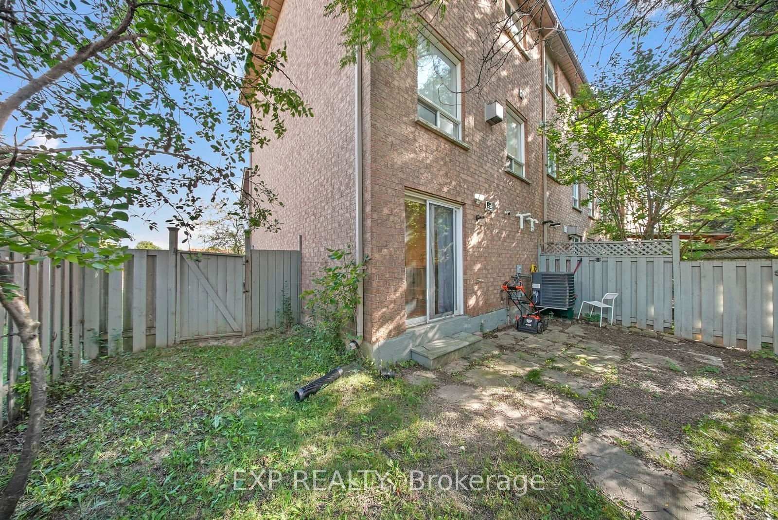 123 Brickyard Way • Brampton, ON photo 30