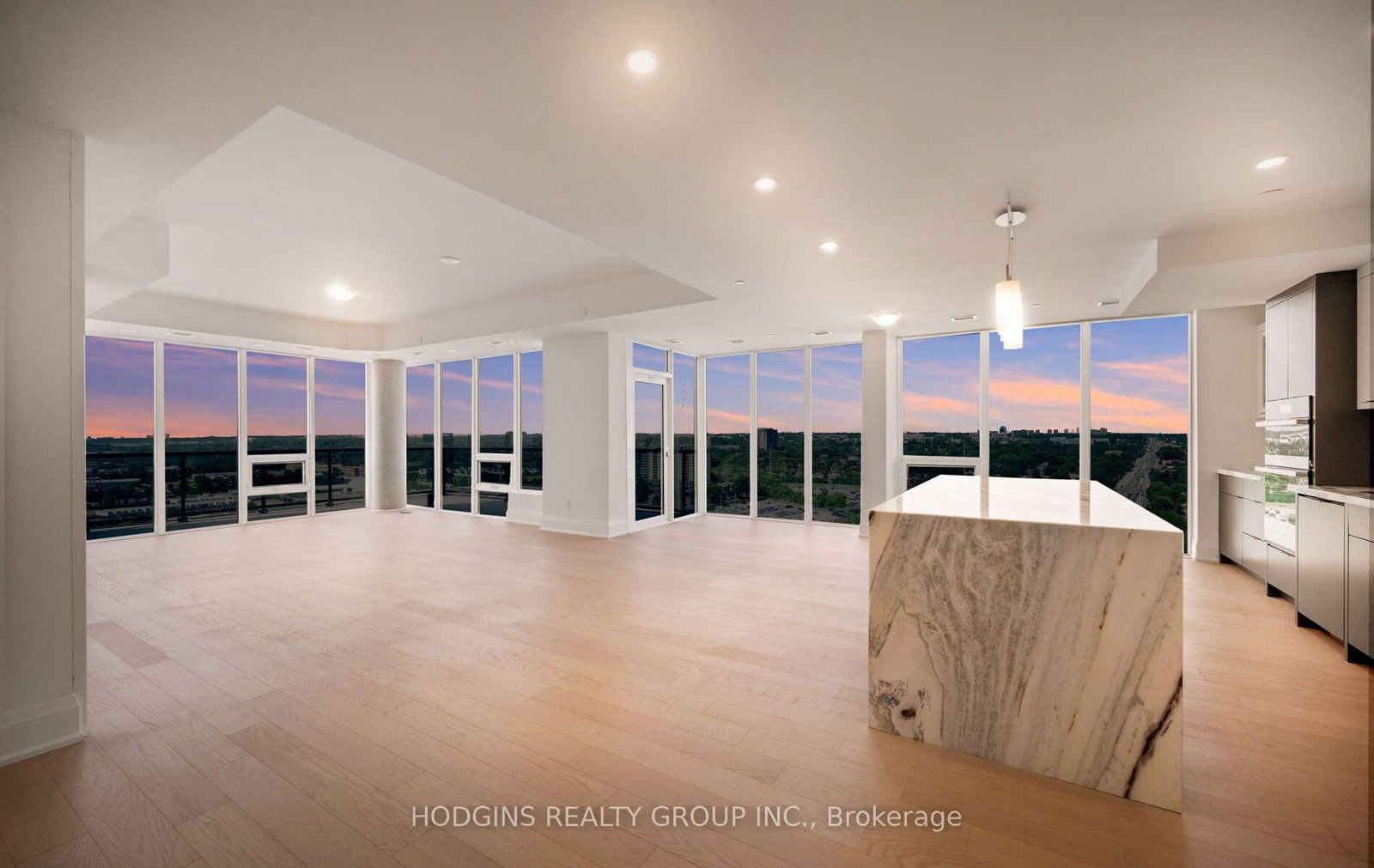 1035 Southdown Road • #UPH 2008 • Mississauga, ON photo 11